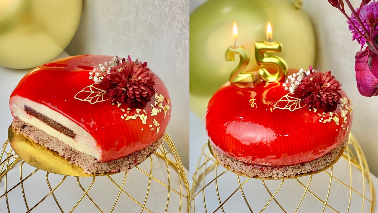 كيكة عيد ميلادي 🎂 بموس الشوكولاطة البيضاء و ذوق الفرولة قمة في الروعة 👌🏼