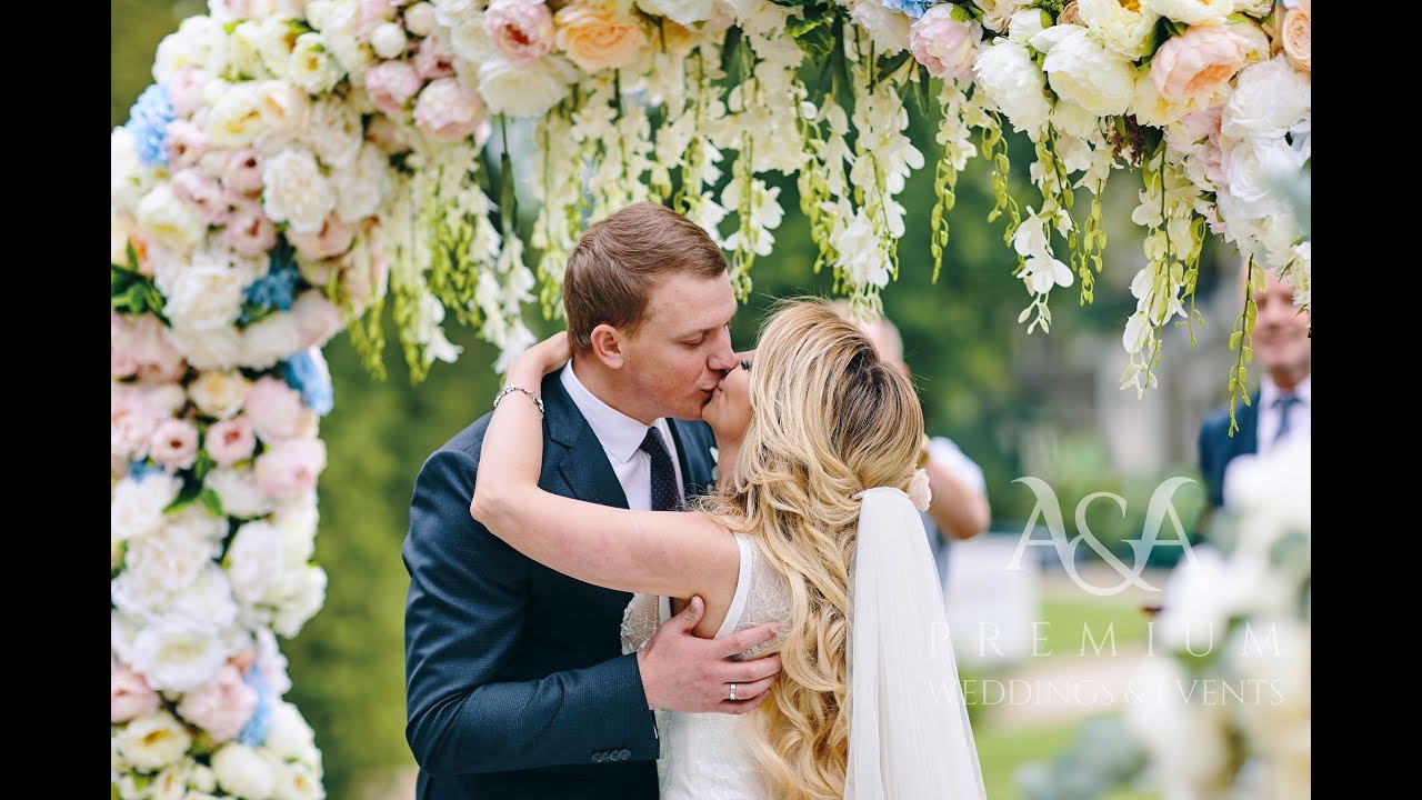 Fairy tale wedding in Hluboka castle & in Prague palace by A&A Premium Weddings & Events