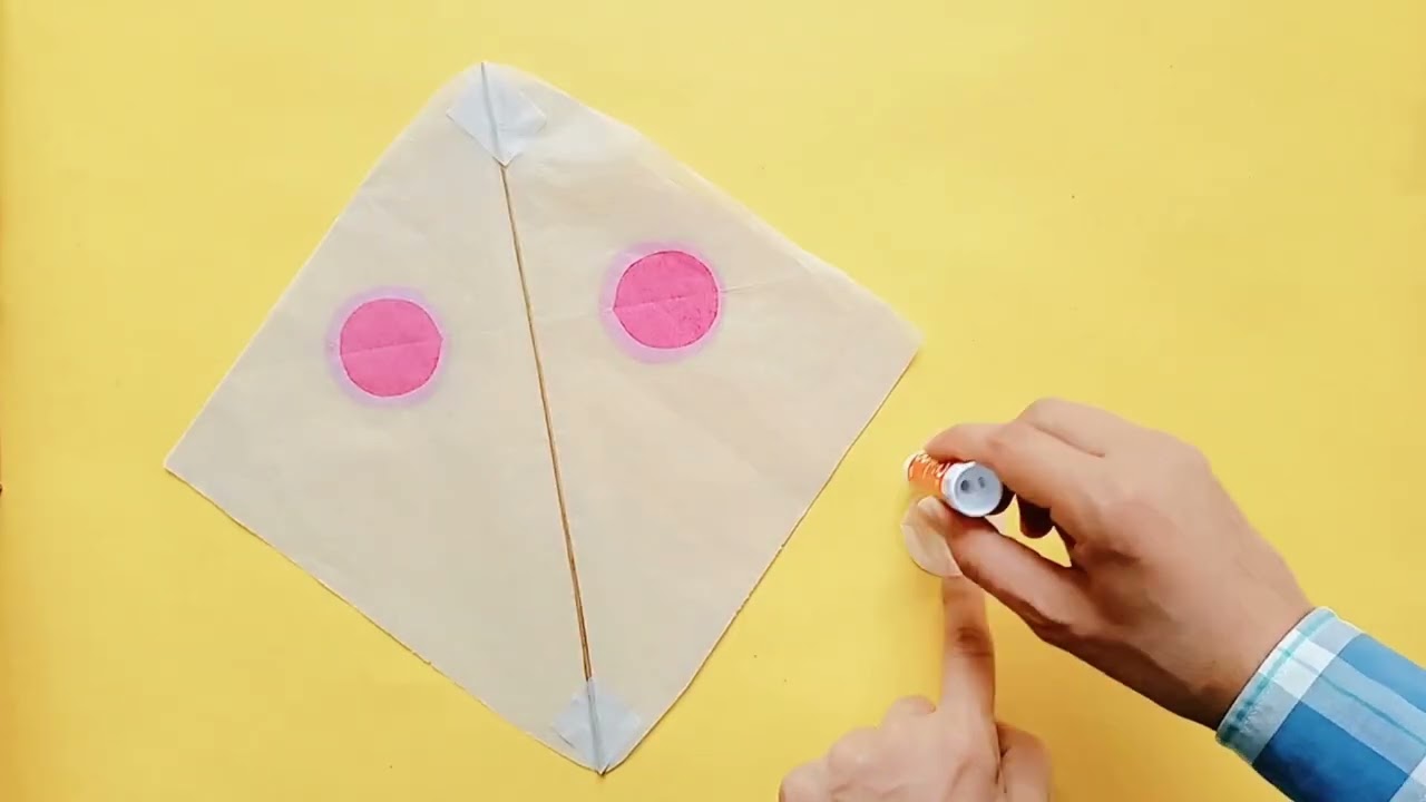 How to make a kite | Beautiful kite craft 