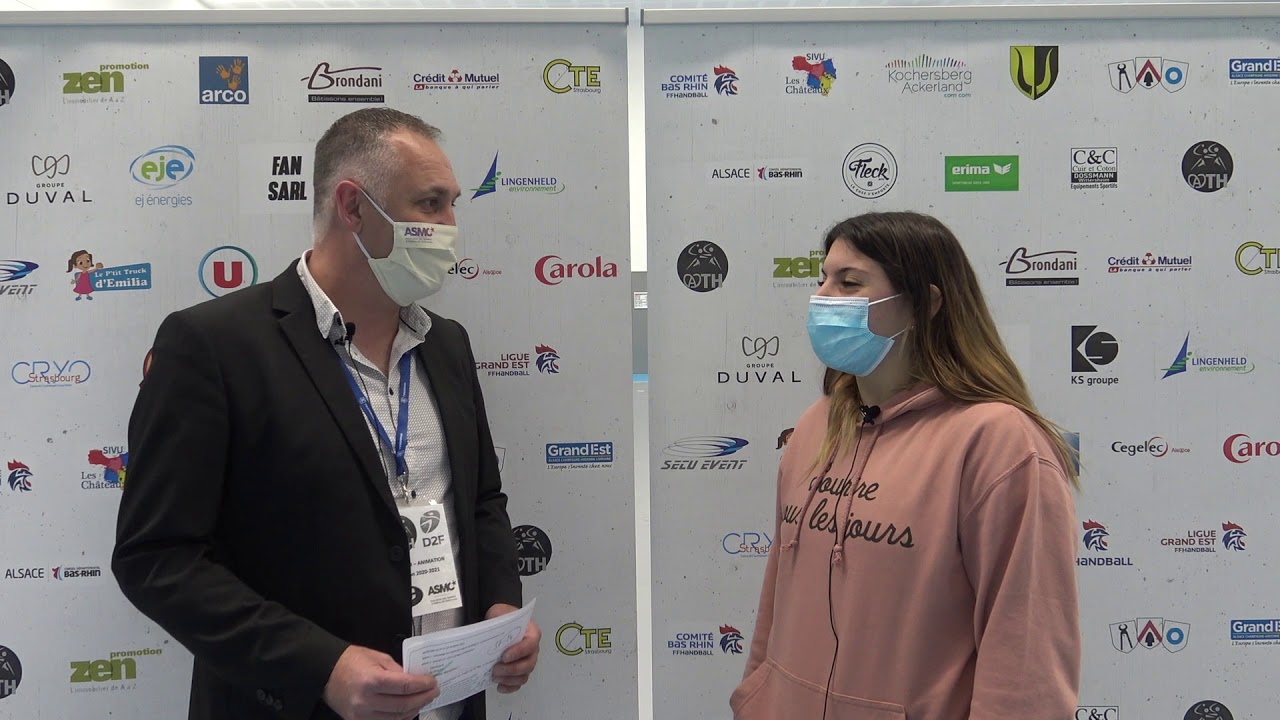 Laura FLIPPES au micro de l'ATH