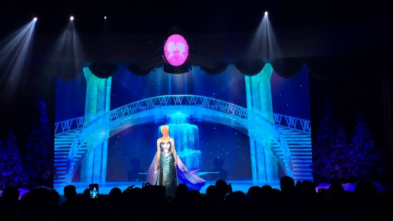 [Hong Kong Disneyland] Frozen Festival Show (Back View)