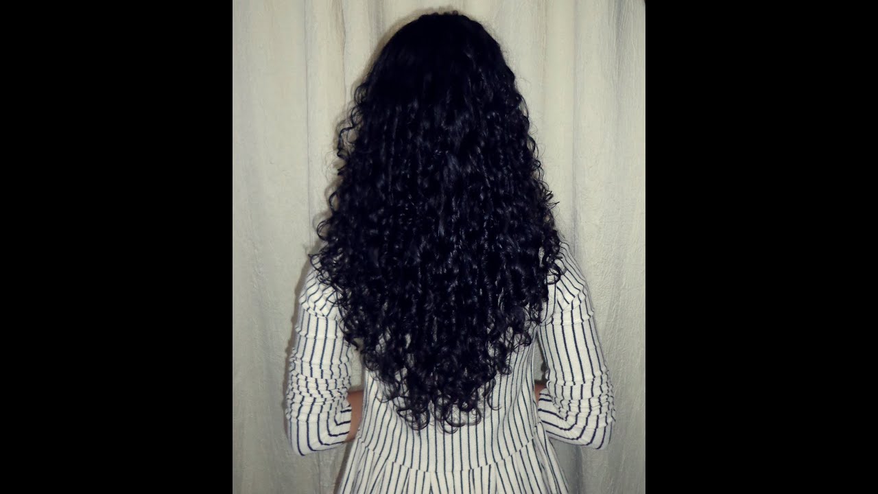 Corte em camadas para cabelos cacheados | Leila Chaves