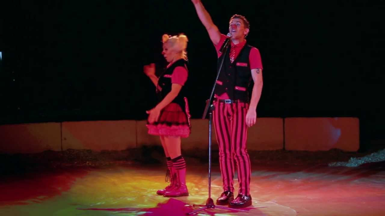 Don't touch the Microphone featuring the Delbosq Clowns in Zippos Circus