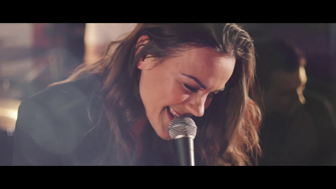 REBEKA DREMELJ - Svet za zaljubljene