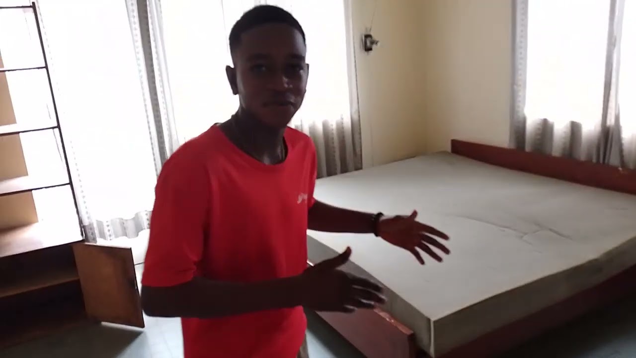 mvuilu de j'ebnm ville de boma dans la résidence , place 1er souverain pontife ako komela