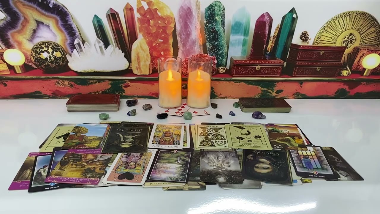 CAPRICORN   - SOMEONE BREAKS THE SILENCE... CAPRICORN  LOVE TAROT READING