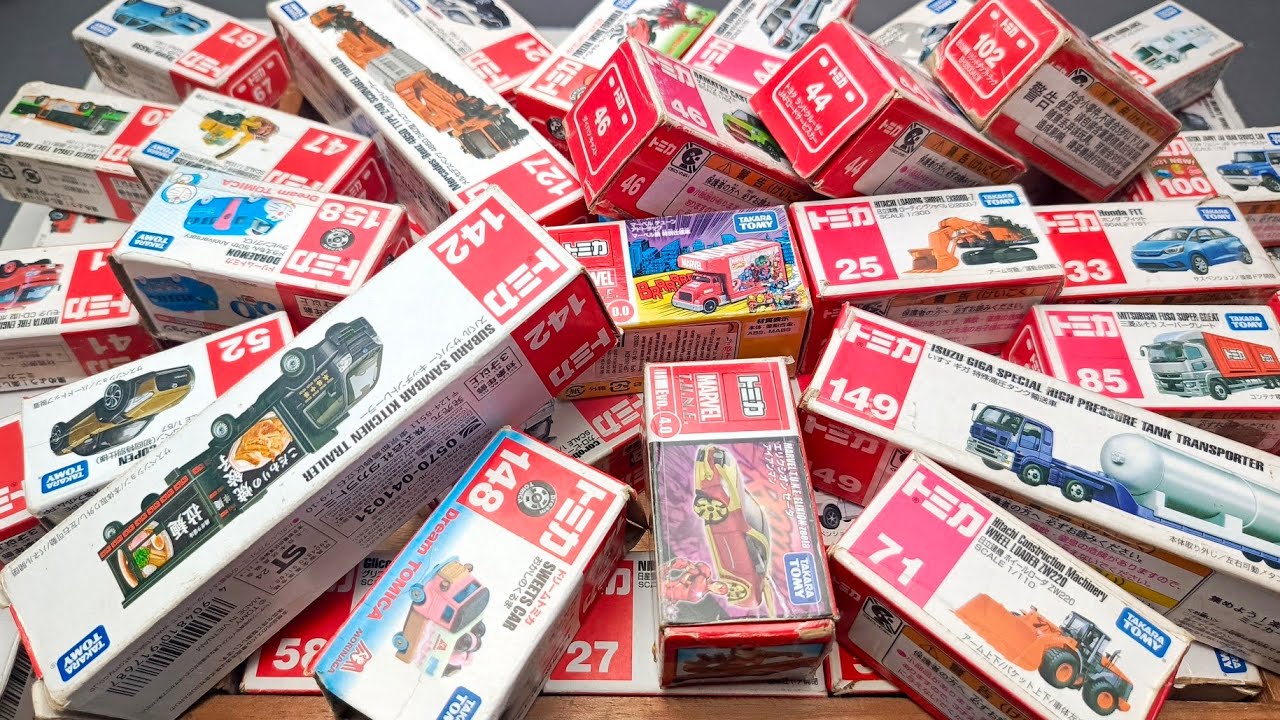 トミカミニカーが箱に盛り沢山!収納するよ。トミカのベストコレクションを動画でまとめました! -