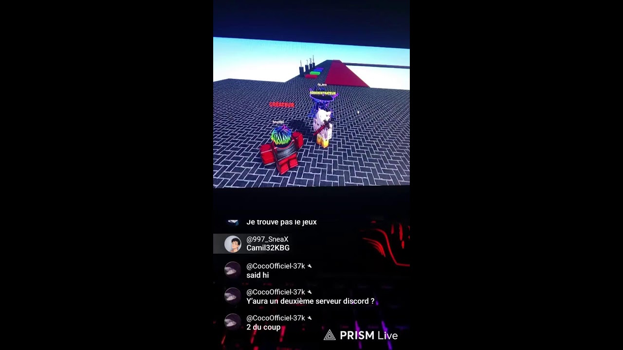 live mise à jour sur mon jeux et celui de mon pote et give de 500 Robux on n'est en avance
