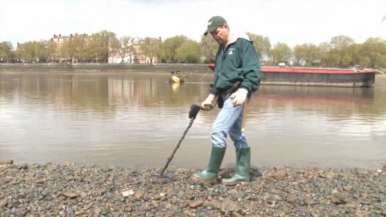 Thames River Hunting in London