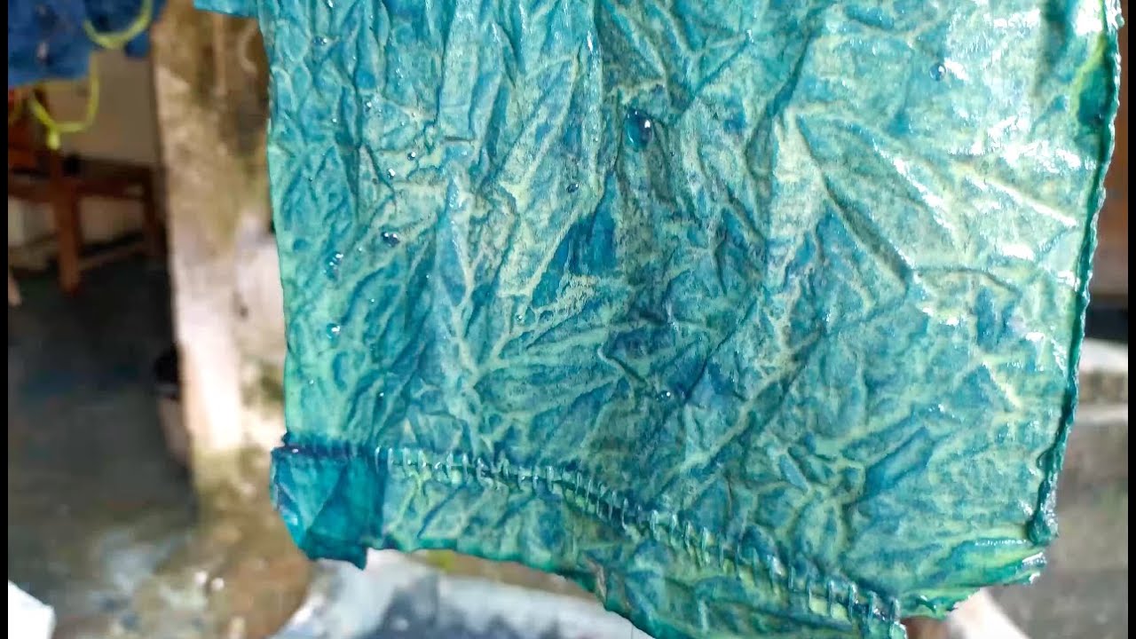 Membuat Batik dengan Pewarna Alami bersama Pakarnya!