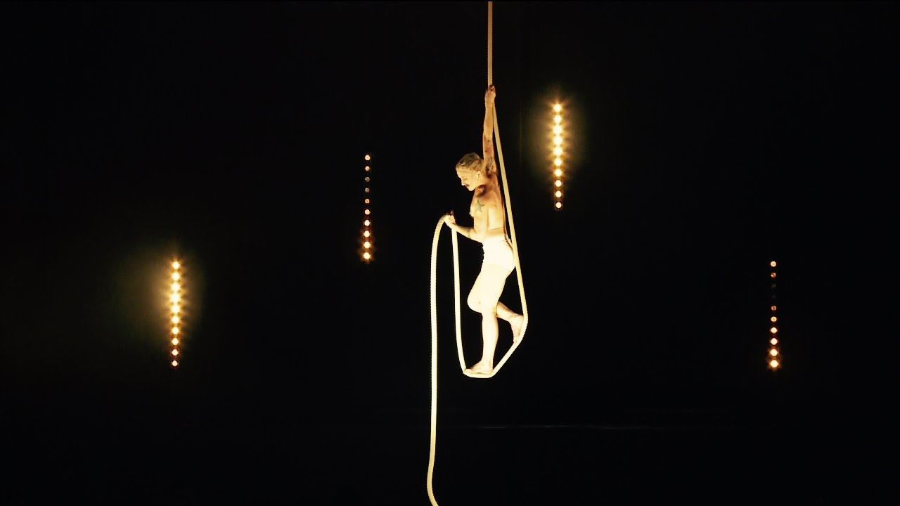sarah goody • corde lisse • aerial rope