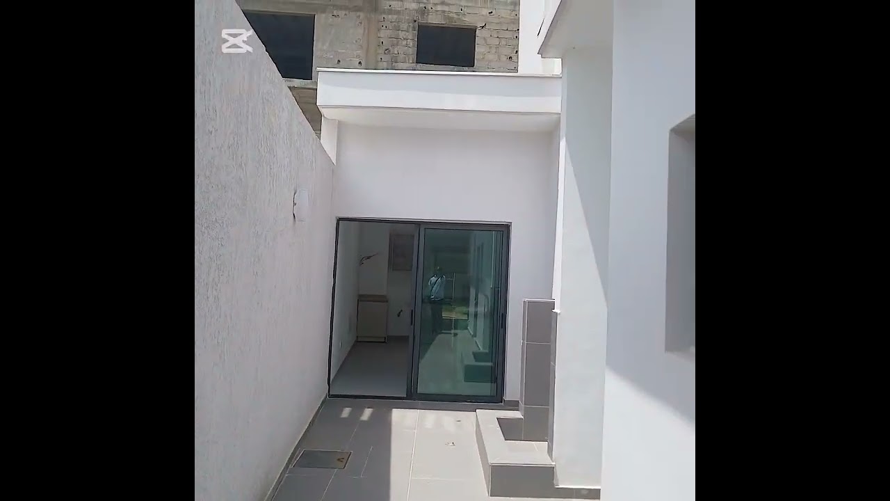 Vente des villas Duplex de 6 pièces à Bingerville Fred World à 350 millions francs à débattre 
