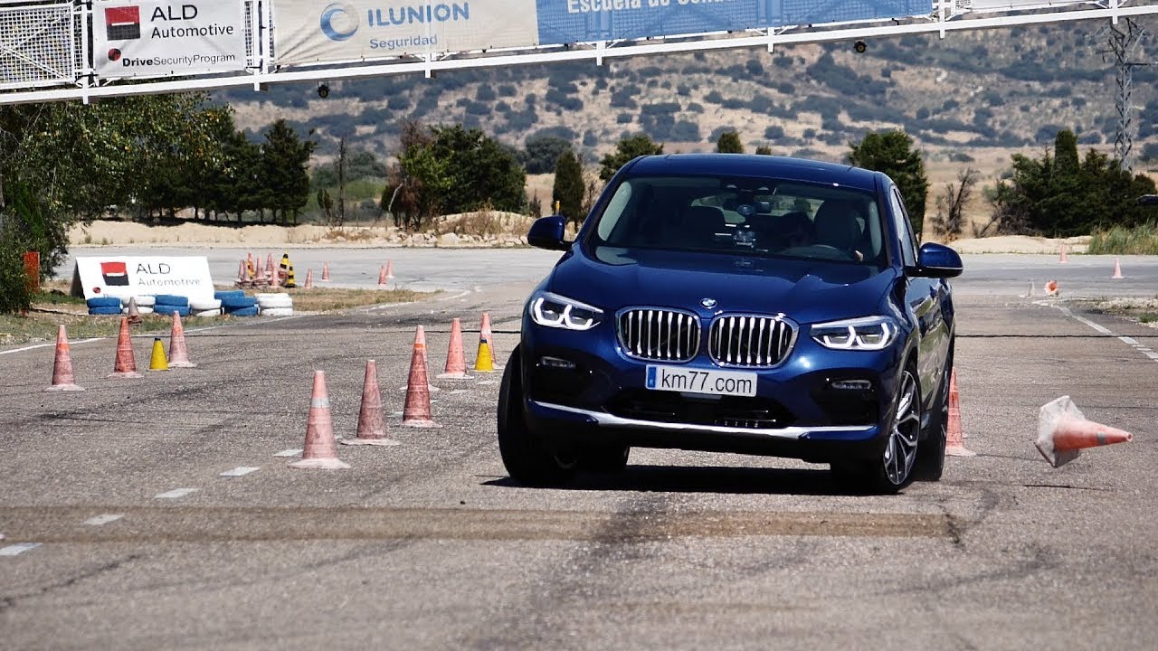 BMW X4 2018 - Maniobra de esquiva (moose test) y eslalon | km77.com