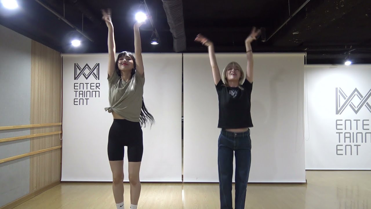 OH MY GIRL - Dun Dun Dance!