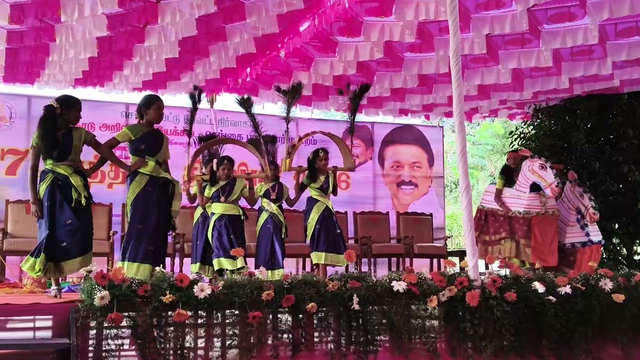 புத்தக திருவிழா மறைமலைநகர் திருத்தேரி அரசு பள்ளியின் மாணவர்கள் சோலா டான்ஸ் சிங்கப்பெருமாள் கோவில்