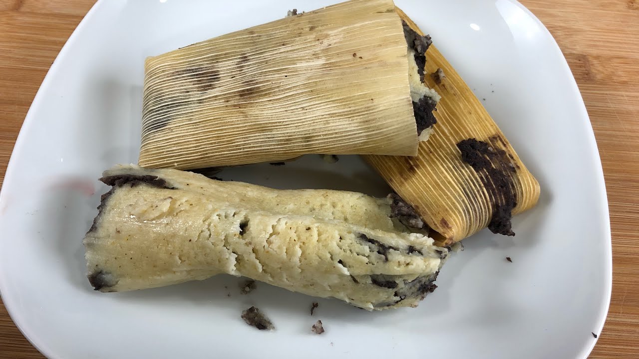 Tamales De Frijol  Negro