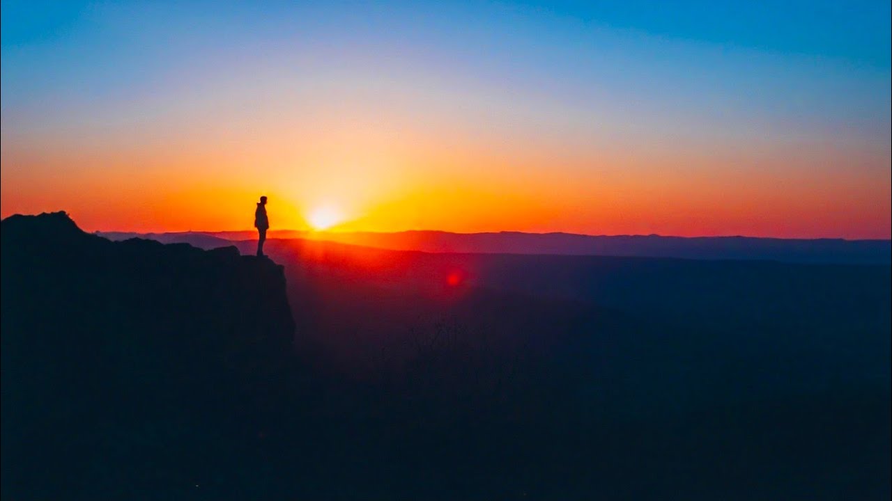 ECHOES – Where the Light Finds Me
