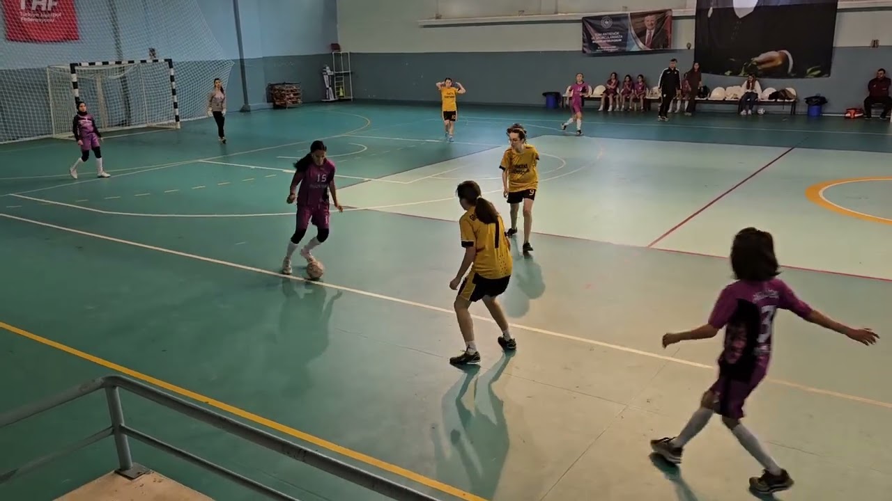 Çukuryurt Türk Ytong Ortaokulu-Çorlu Ortaokulu Tekirdağ Futsal Yıldız Kızlar Yarı Final Maçı