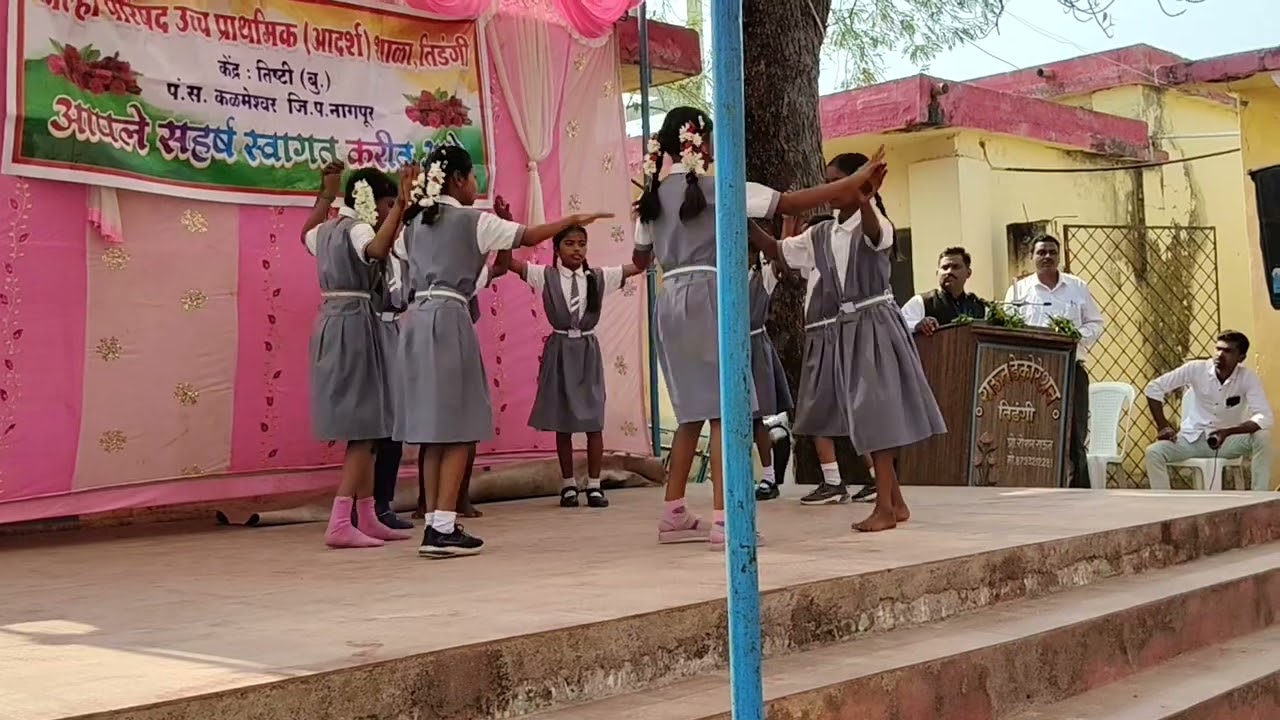 शाळा मराठी