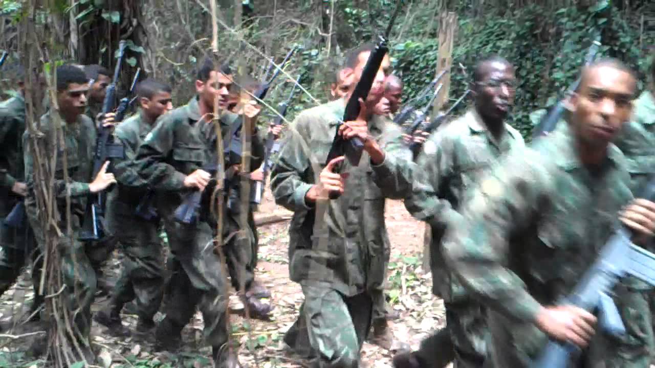 TREINAMENTO DOS FUZILEIROS