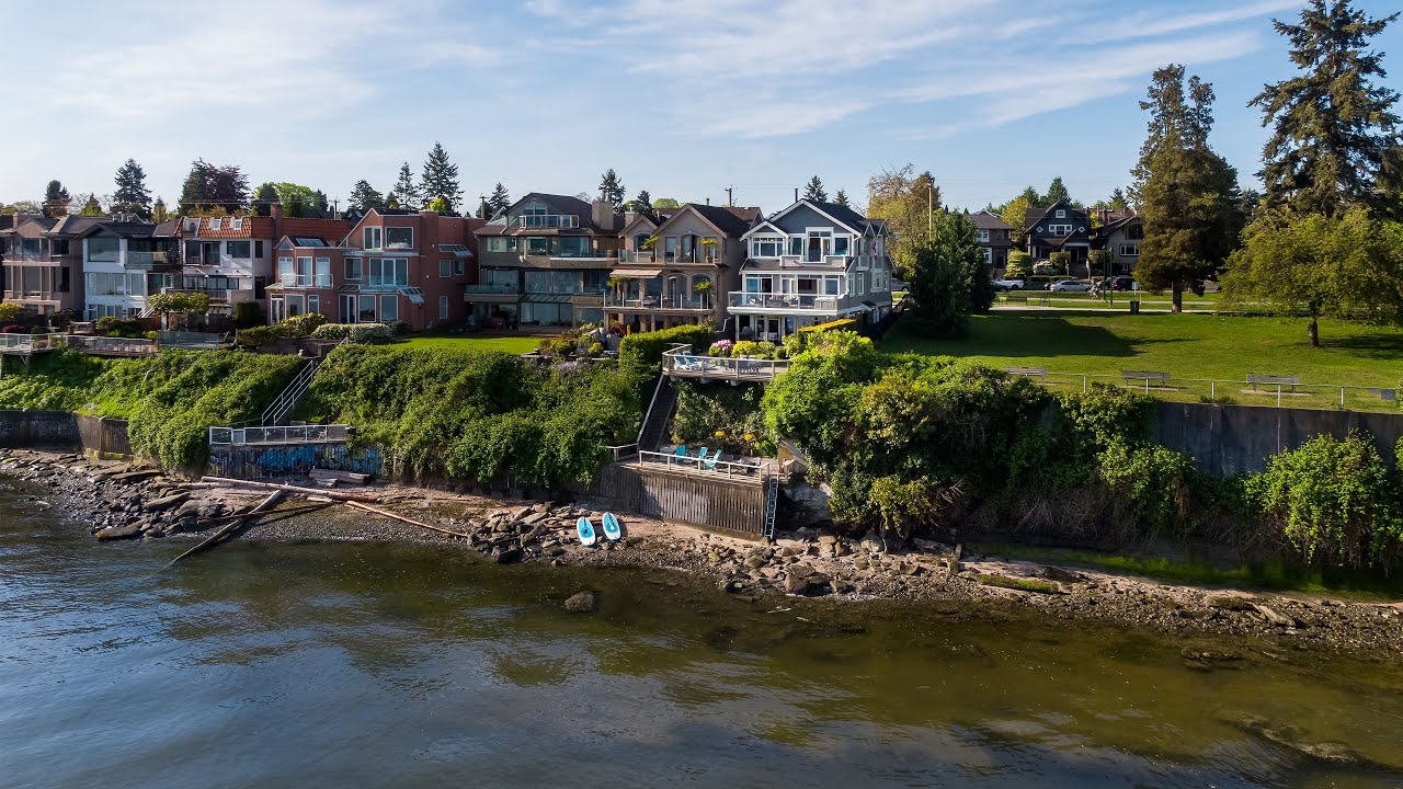 Waterfront home on the Golden Mile // Vancouver West Point Grey