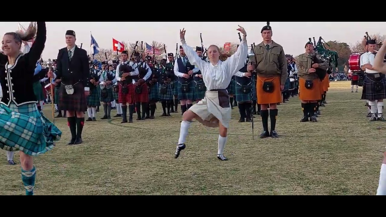 Benoni Northerns Indians Ball Club erupts into sound at the annual Pipe Band SA Championships