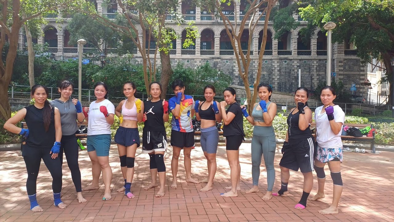 KICKBOXING TRAINING