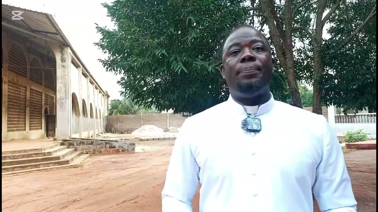 Présentation de la paroisse Sanctissima Trinitas de Vogan 
