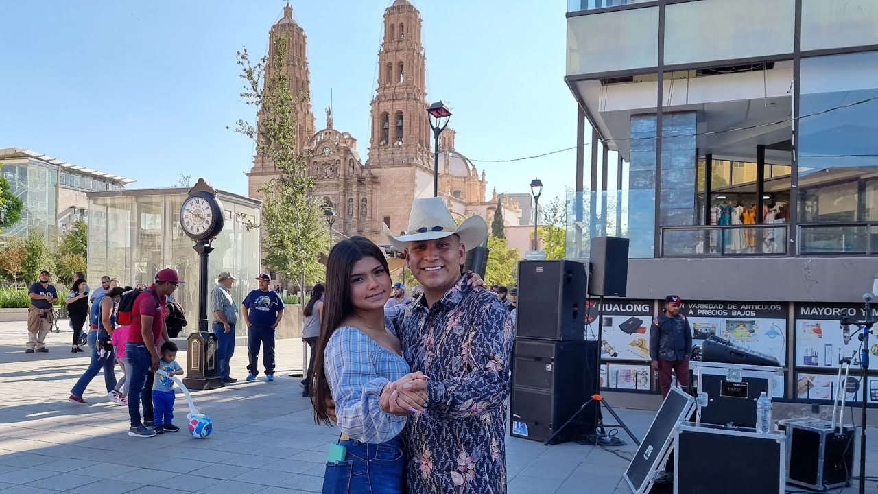 Ya Se Acerca El Frio Pero Bailando Se Quita💃🕺