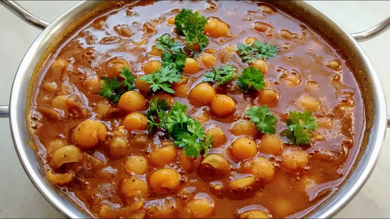 Matar ke chole. Dry peas gravy recipe.