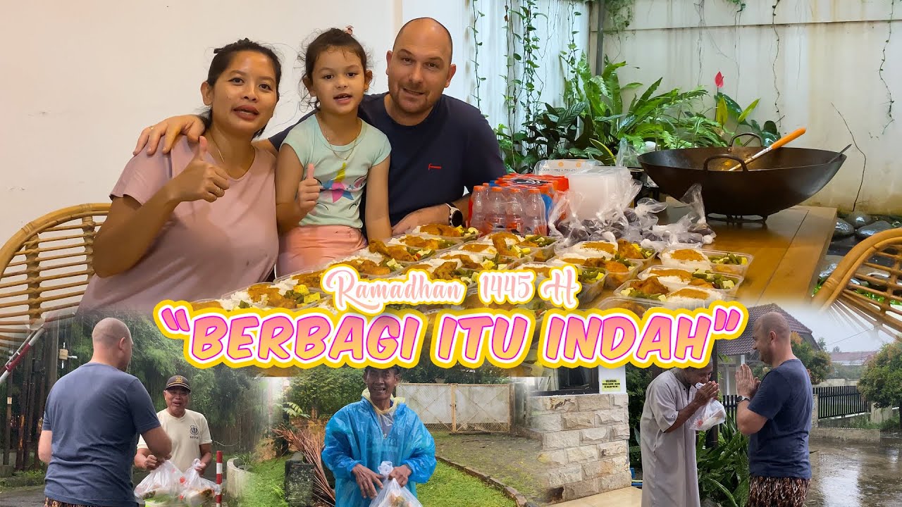 Bapak bule masak banyak untuk berbagi, semoga berkah, Aamiin.