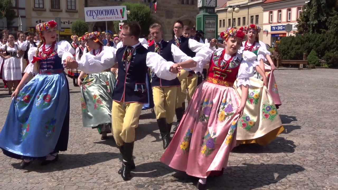 Vystoupení na náměstí   / MFF  Polabská vonička 2017