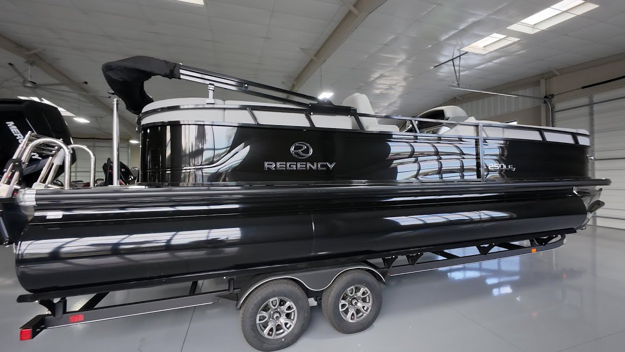 Regency 250 LE3 Pontoon Boat - Virtual Boat Tour