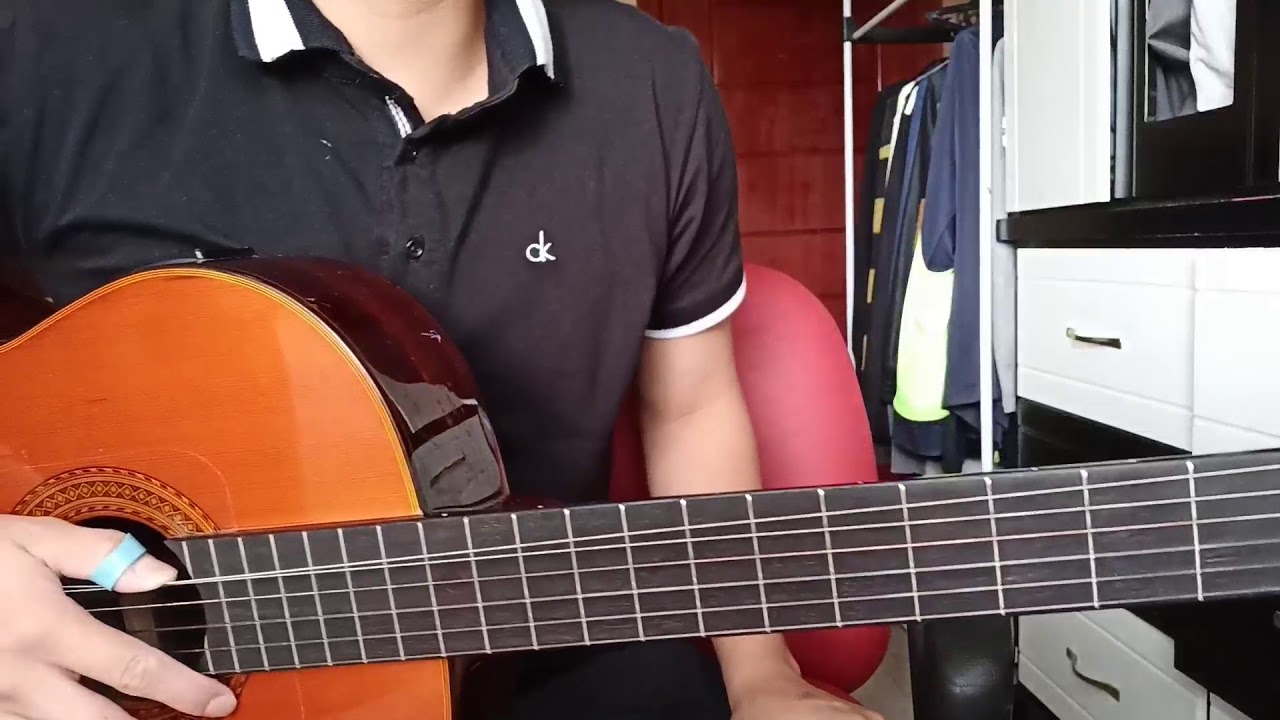 EN MI ESCRITORIO// TUTORIAL GUITARRA// PATRICIO CHAMBA