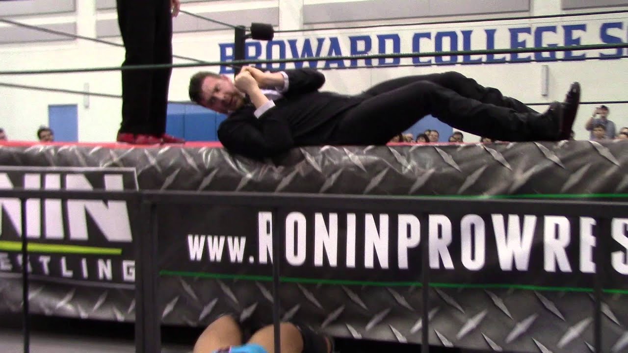 Ricky Starks vs Maxwell Chicago Ronin 3/12/16
