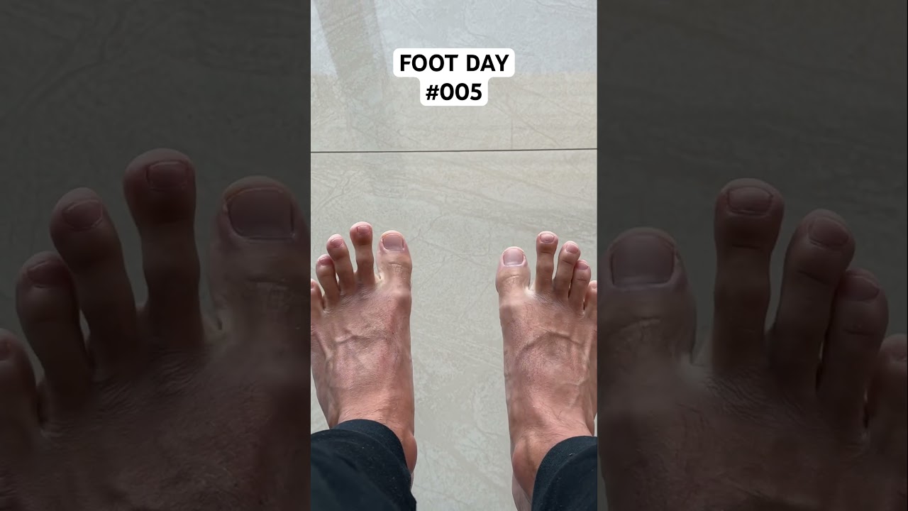 a little toe wiggle, feet dangling from the kitchen table 😊 