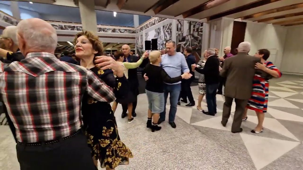 Senjorų naktišokiai Alytuje. 2023 lapkričio 13