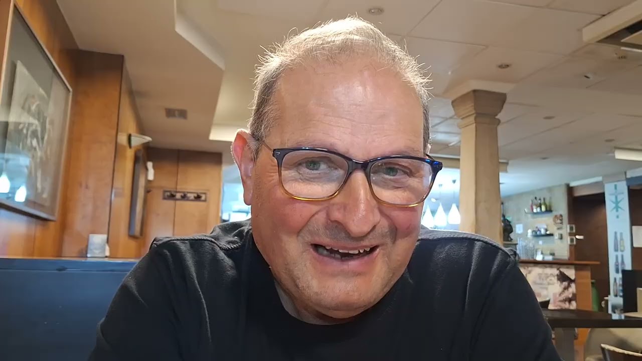 Batis Otaegi Garmendia 1-  Arantzazuko artzain eskolako zuzendari ohia.
