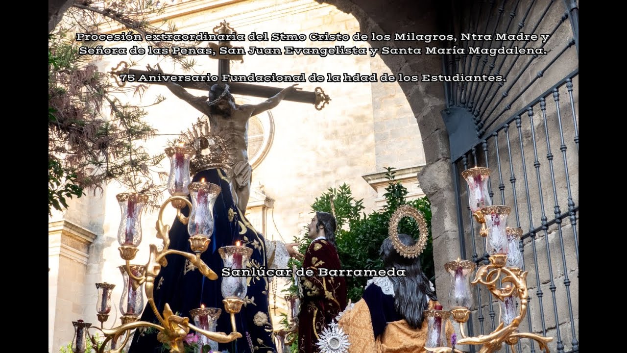 Salida de la hdad de los Estudiantes, desde su templo.