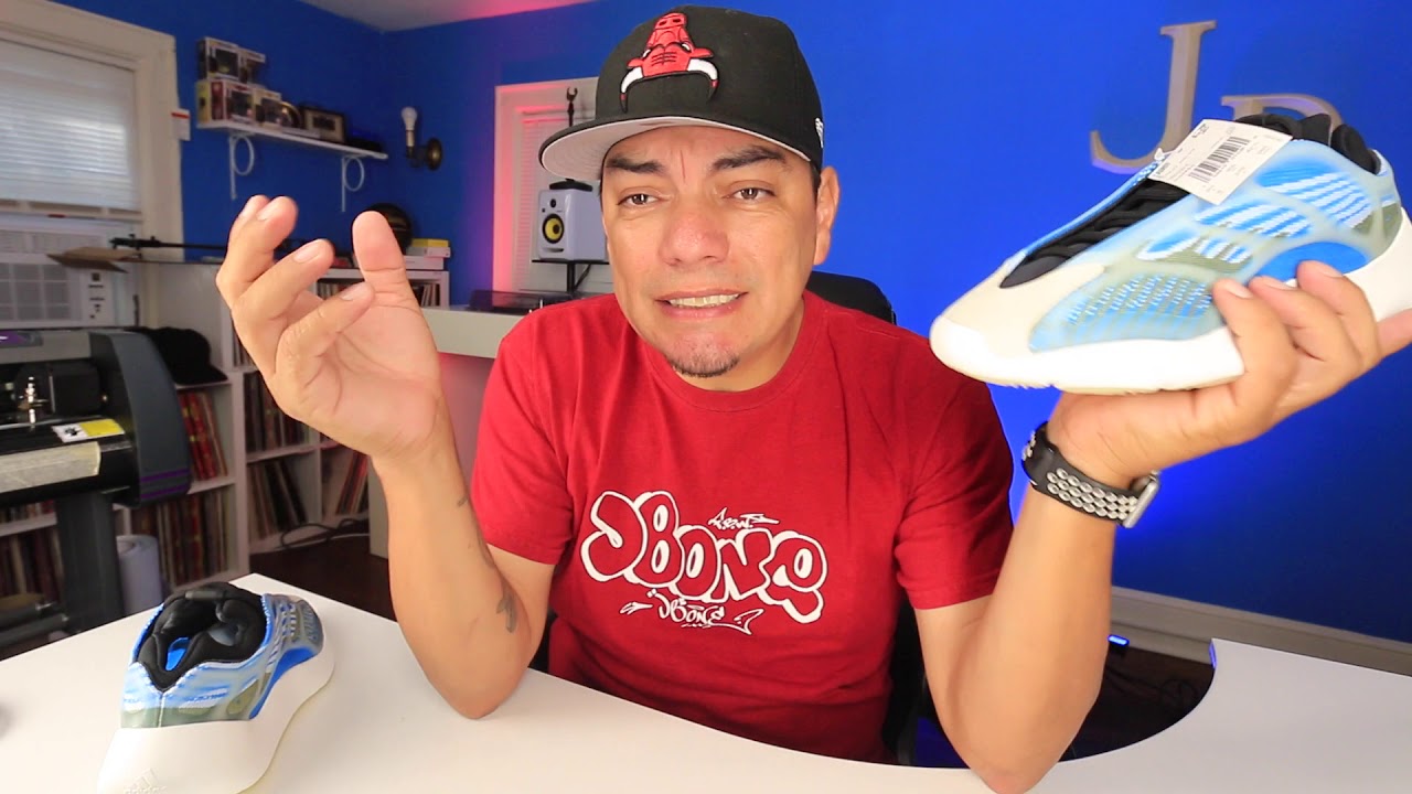 AdidasYEEZY 700 V3&ldquo;Arzareth&rdquo;