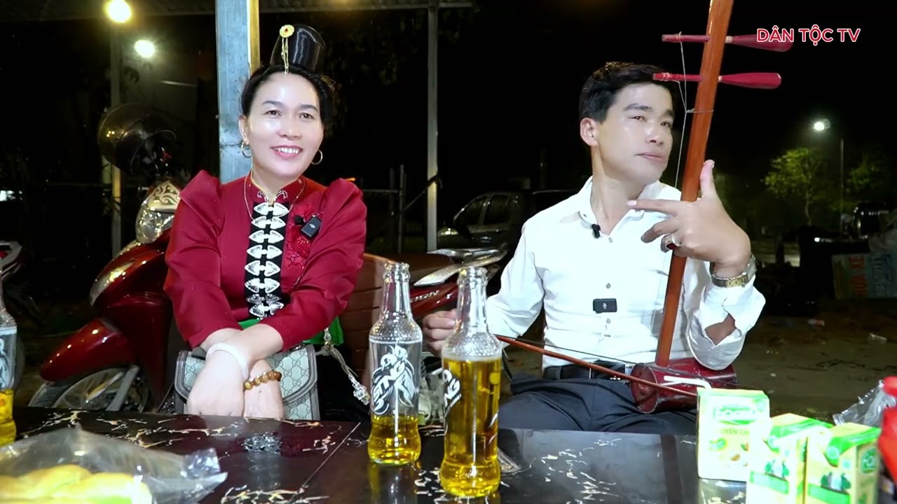 Phần cuối hai nghệ nhân hát rất tuyệt vời nghe không thấy chán 