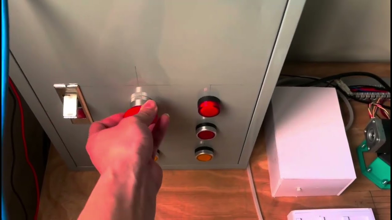 Xây dựng chương trình cho cánh tay robot sắp xếp sản phẩm