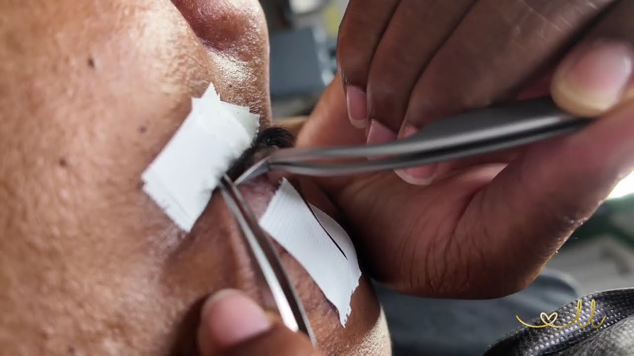 WATCH ME GIVE A CLASSIC LASH REFILL