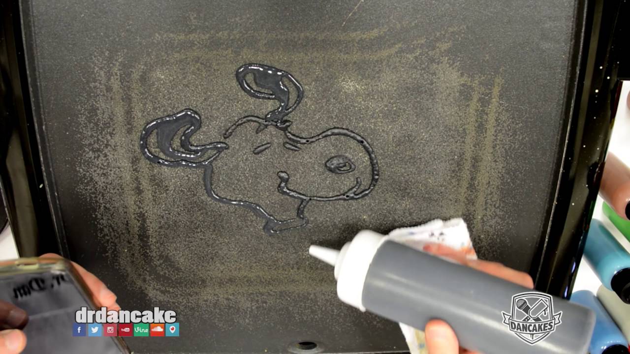 Snoopy Pancake Art Live!