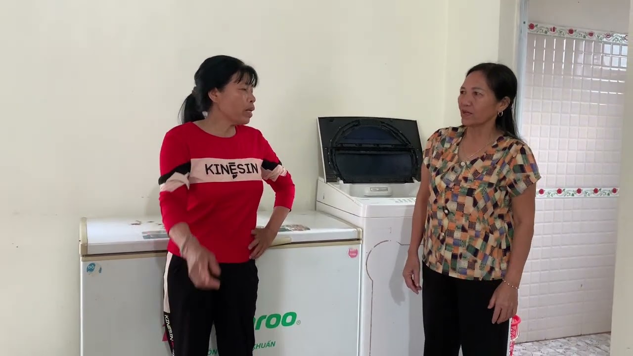 Mụ Phượng sợ chuyện vàng giả lộ sẽ đi to sang tìm bà quế tính cách sử lý 