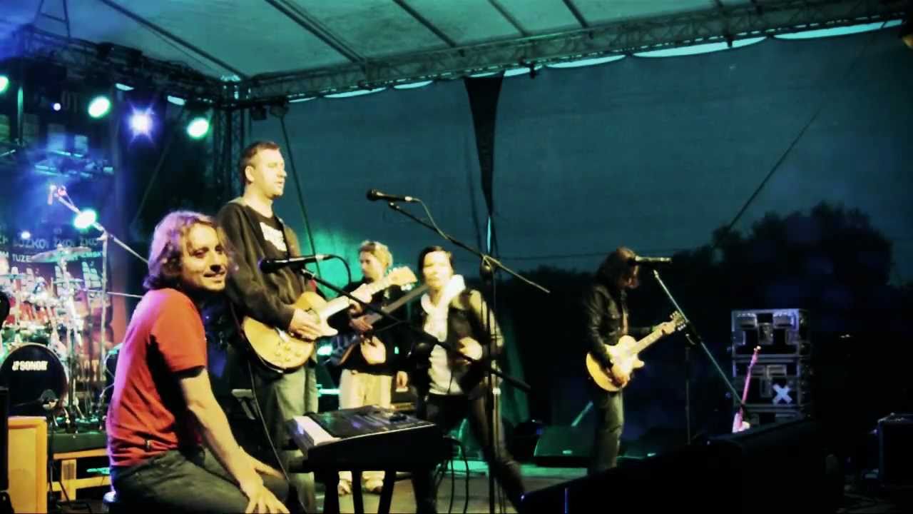 Anna K - O kousek vedle tebe - Live at Božkov Fest 2011, Kojetín
