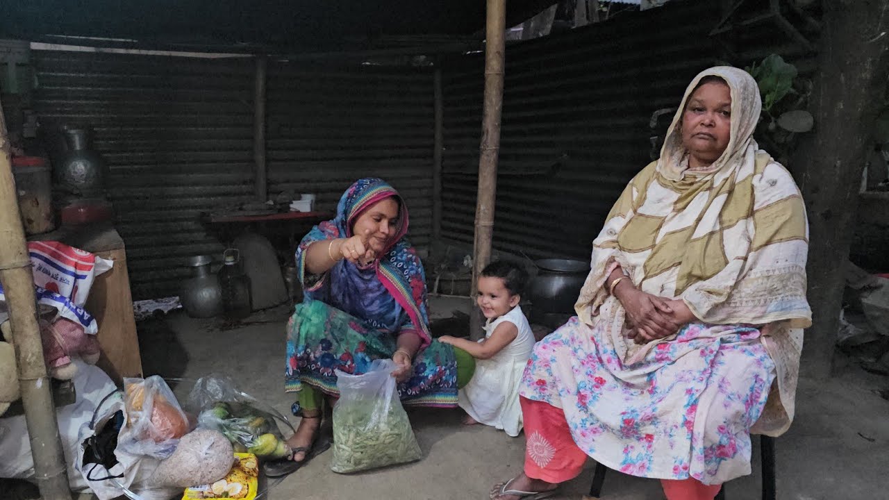 আলহামদুলিল্লাহ আজ স্বামীর পাঠানো বিদেশে টাকা দিয়ে শশুর শাশুড়িকে নিয়ে ছোট একটা মিলাদের আয়োজন কর