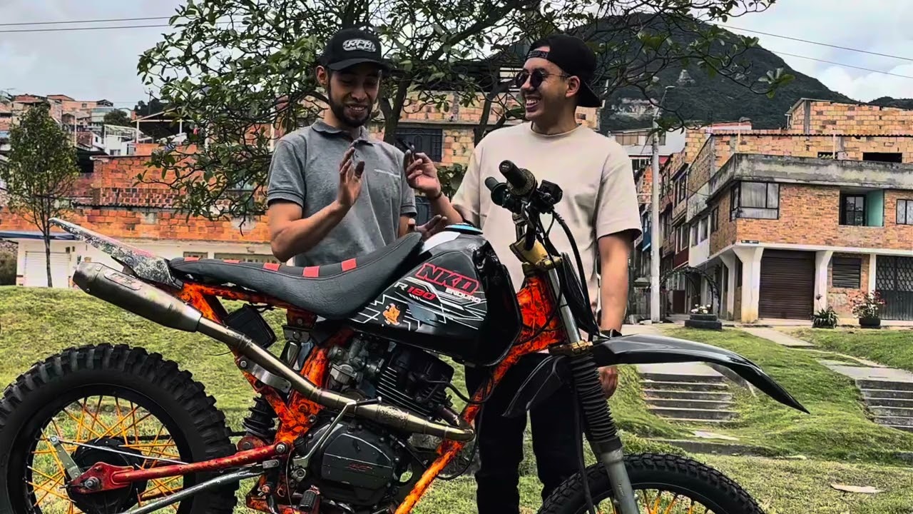 “Transformaron una AKT NKD 125 en una MÁQUINA de Enduro