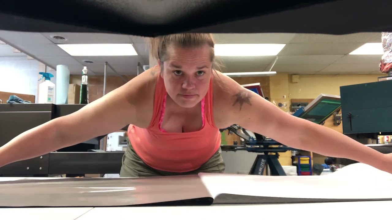 How to apply a large vinyl piece to a sign