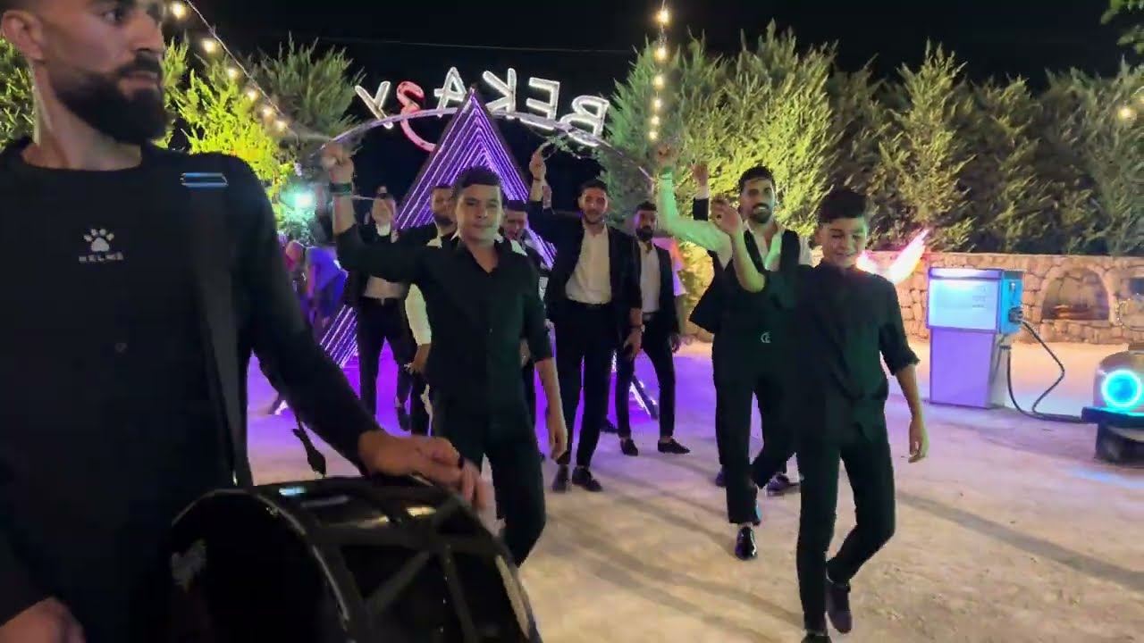 هالفرقة خلت المكرسح يرقص دبكة | فرقة منبع الآساطير  _ المشاهدة حصرا